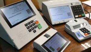 importância do voto consciente, urna eletrônica brasileira