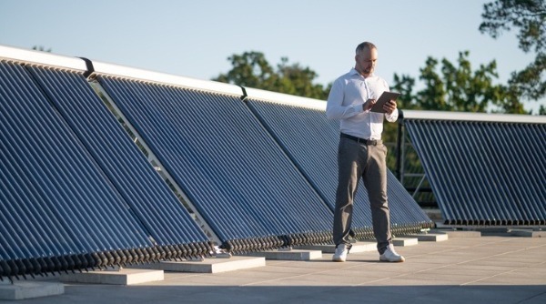 engenheiro em uma obra, engenharia cursos